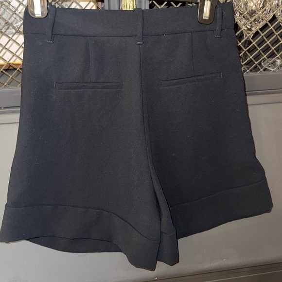 Aritzia Wilfred Labyrinth Short - Picture 2 of 4